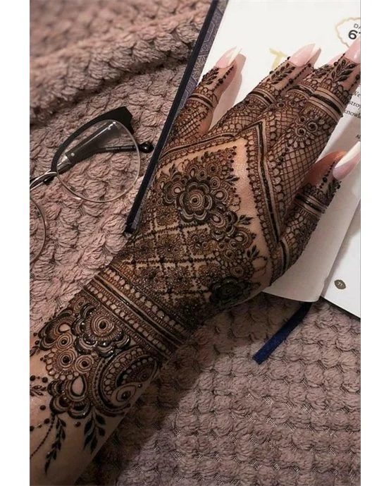 Arrow And Heart Artistic Bridal Mehndi Design Finish Arrow And Heart Artistic Bridal Mehndi Design Finish